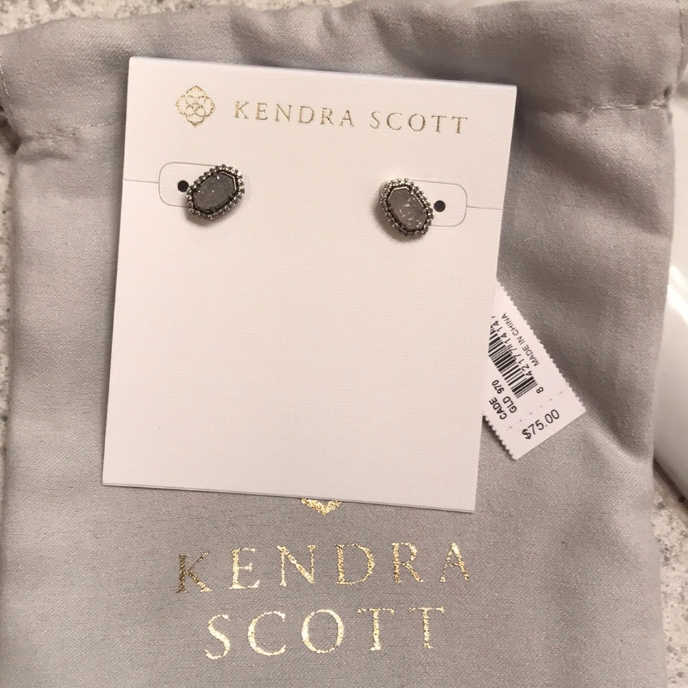 Kendra Scott Cade antique silver studs